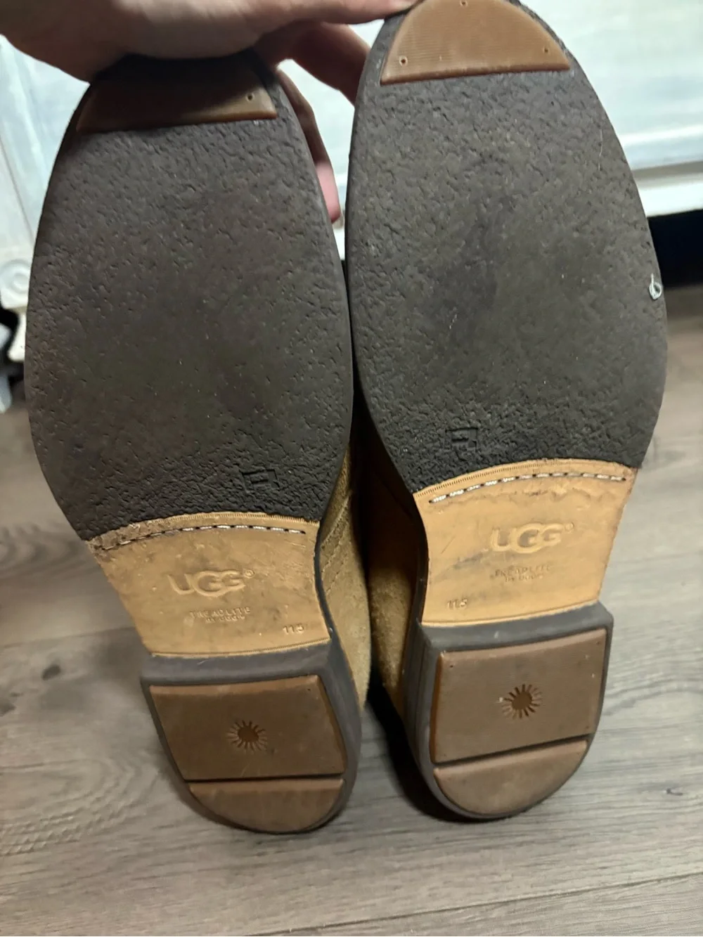Men’s UGG Dagmann Chukka Boots Brown Suede Preppy Office Everyday Comfort